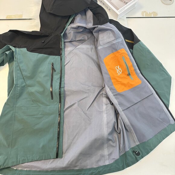 Arc'teryx Aha Series Hardshell Jacket Size: XL